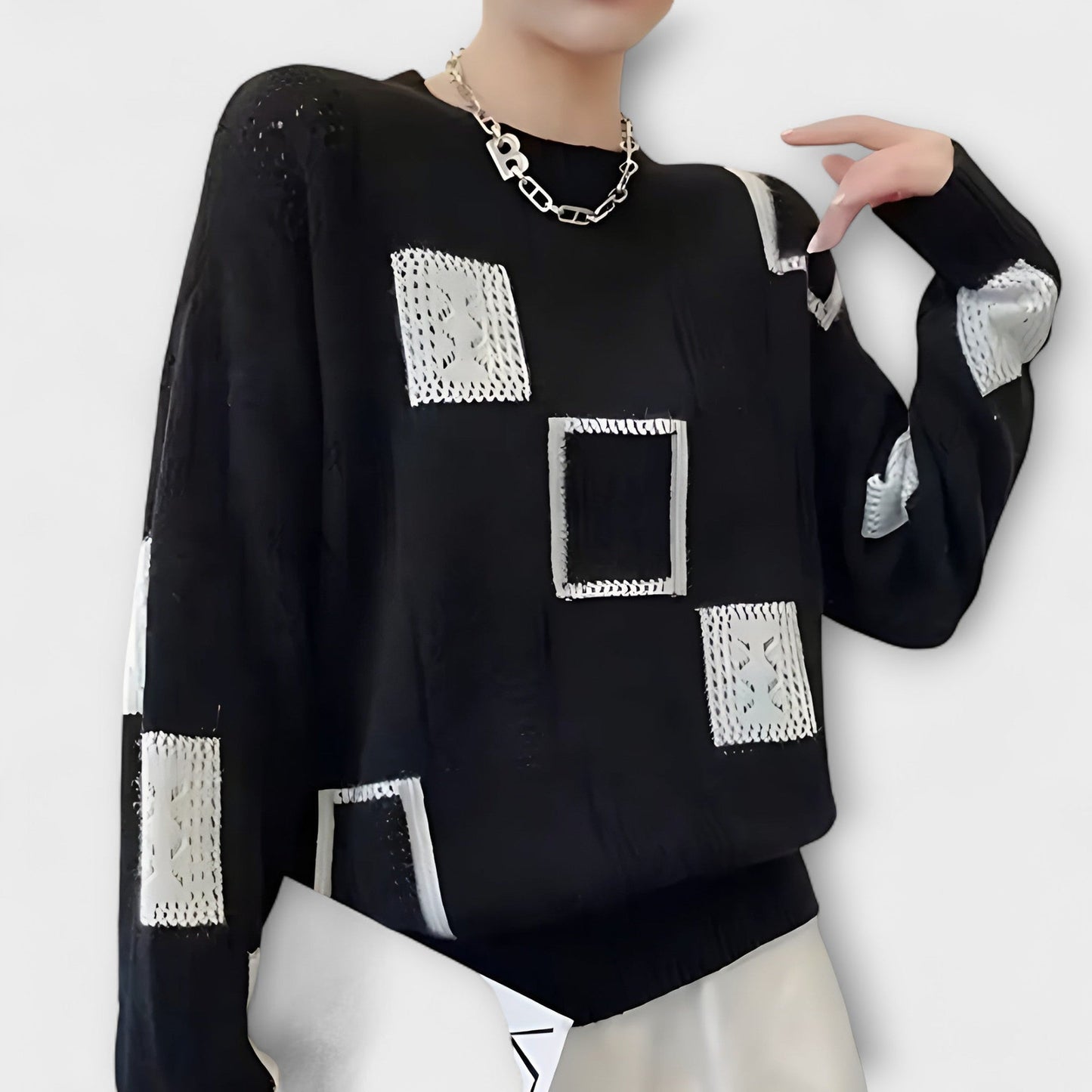 Reya - Flattering Timeless Sweater