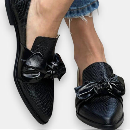 Claudia - Loafer with Bow Detail