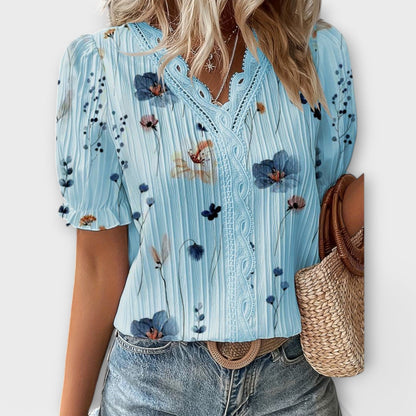 Fashionable Blouse with Pointed Neckline